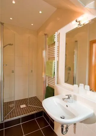 Gaestehaus Lenartz-beth 게스트하우스